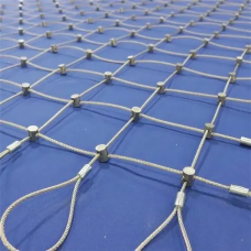 Сетка нержавеющая тросовая со скобочным креплением и квадратной ячейкой Н7 7х7 AISI 304 35х35х1 мм